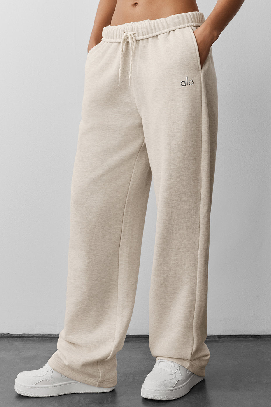 Alo Yoga Women'S Accolade Straight Leg Sweatpant