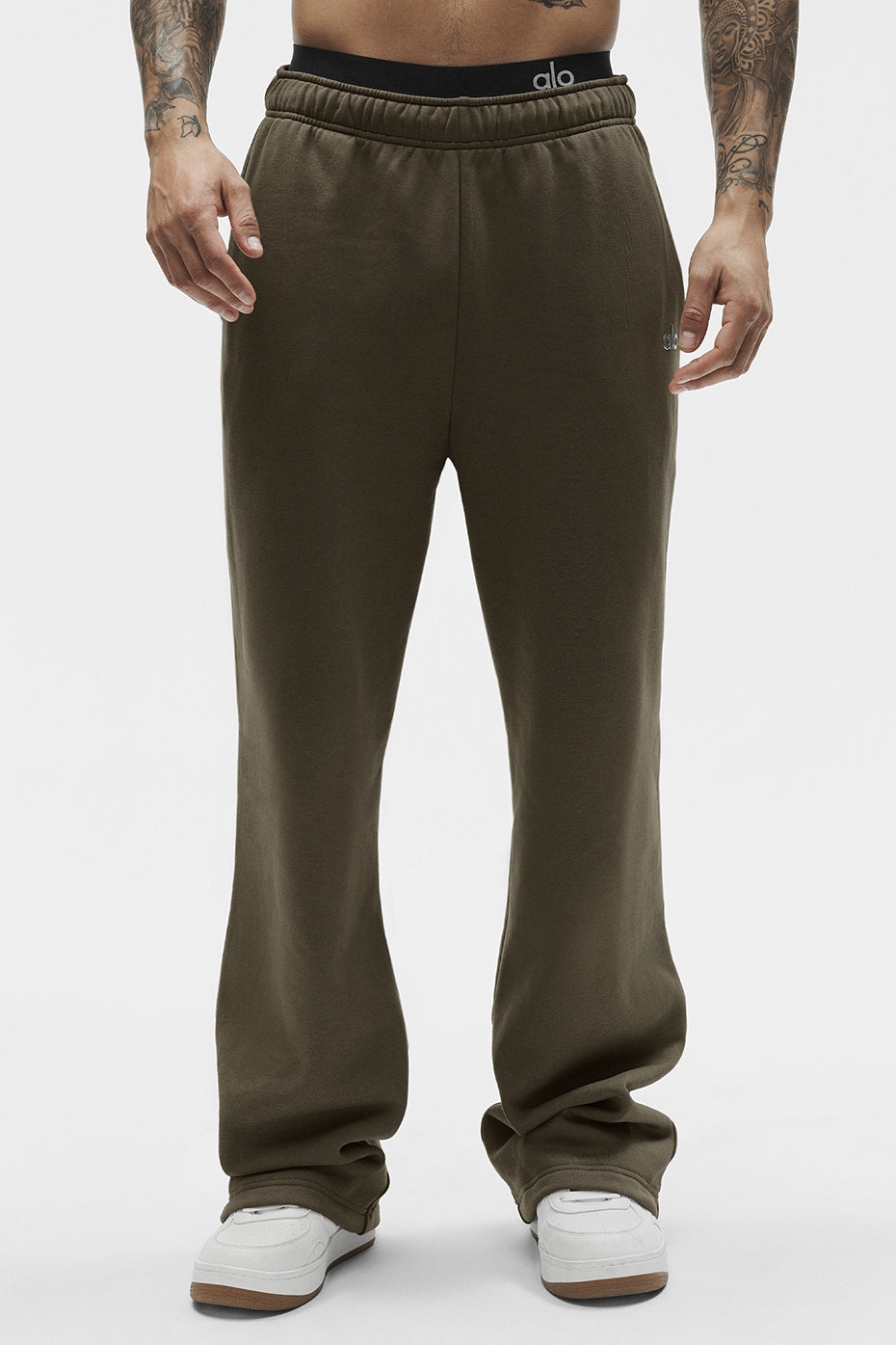 Alo Yoga Accolade Straight Leg Sweatpant