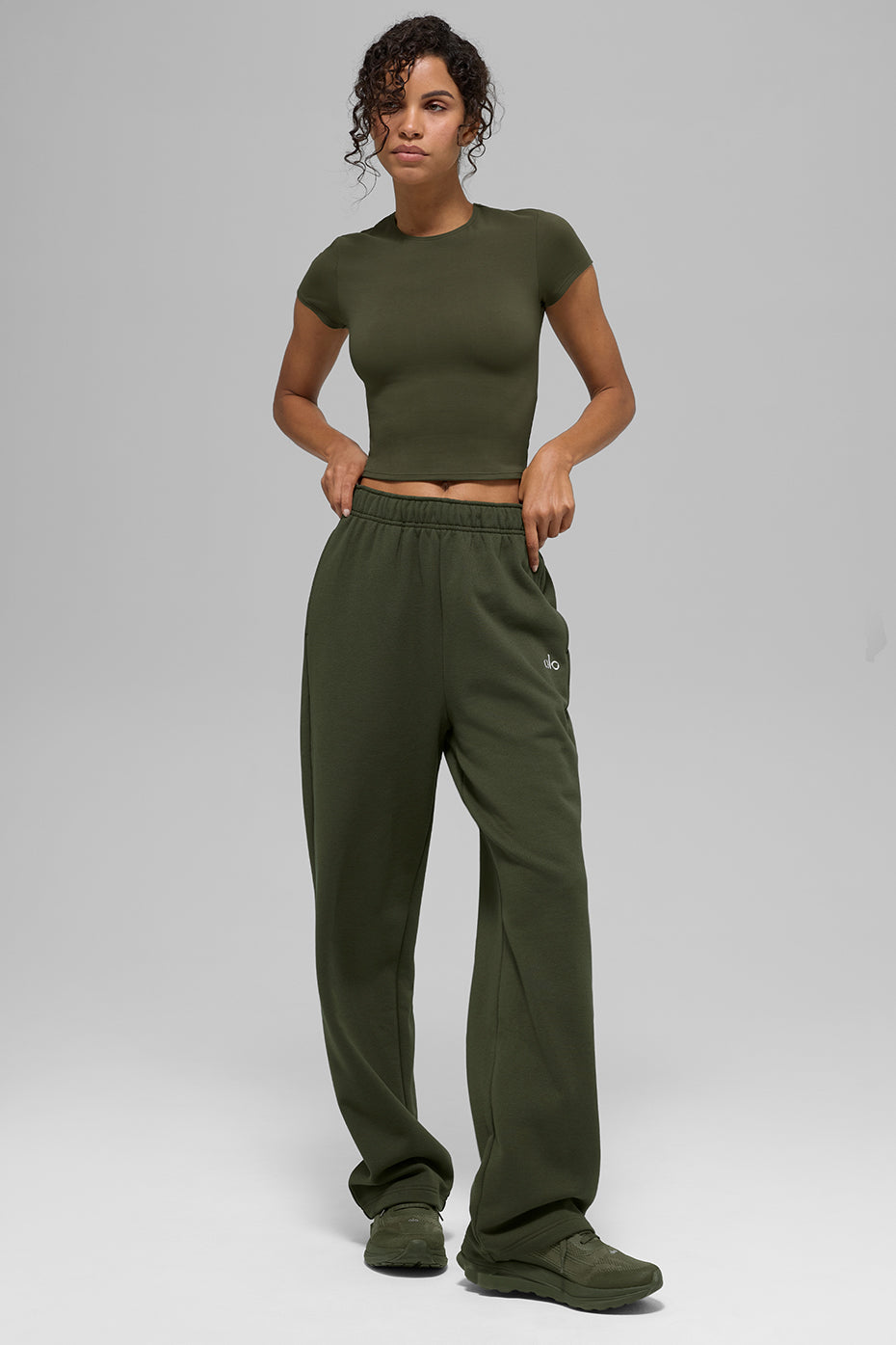Alo Yoga Women'S Accolade Straight Leg Sweatpant