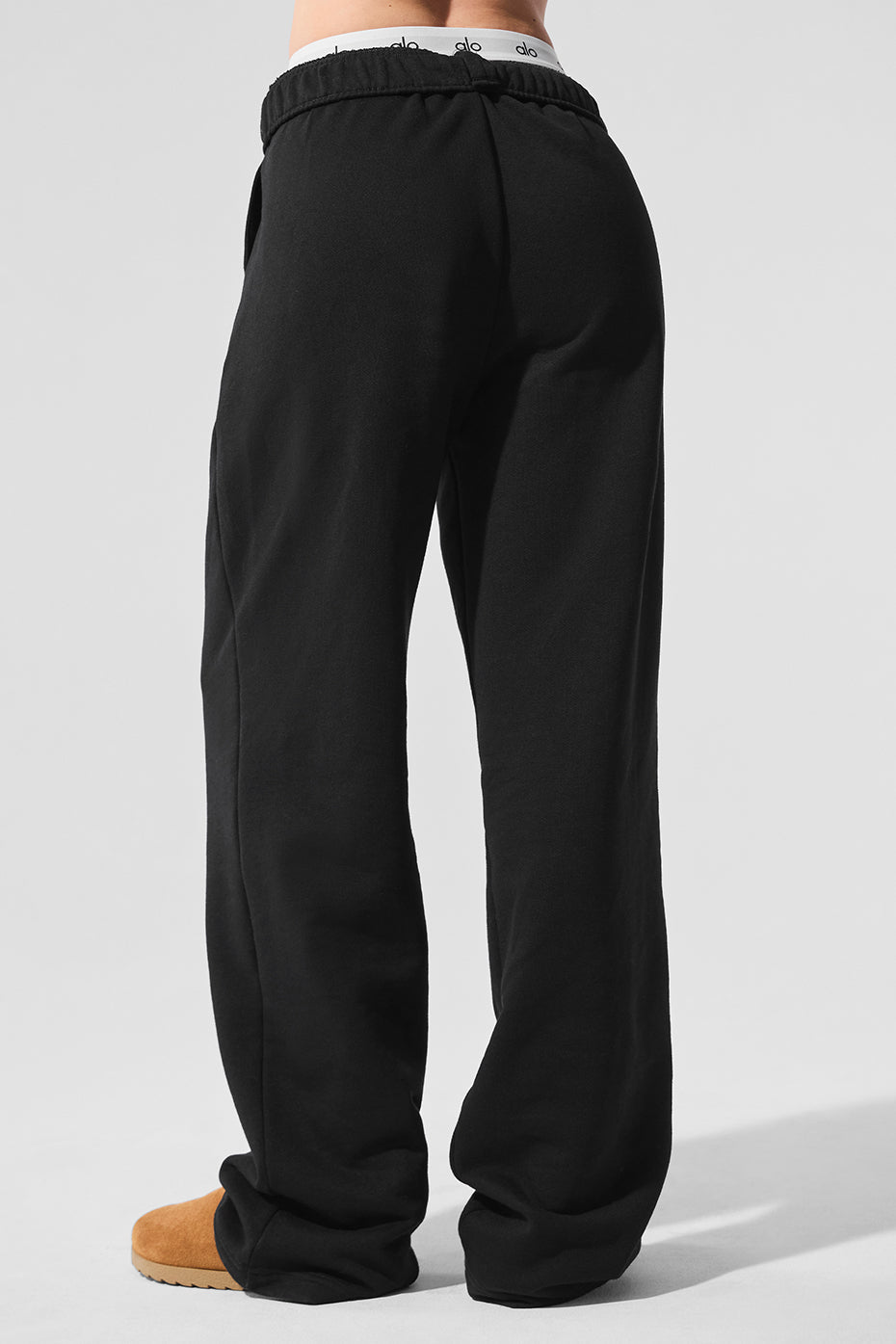 Alo Yoga Women'S Accolade Straight Leg Sweatpant