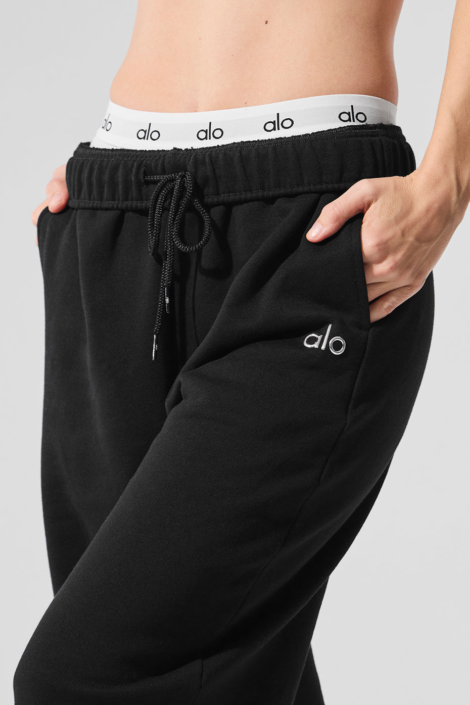 Alo Yoga Women'S Accolade Straight Leg Sweatpant