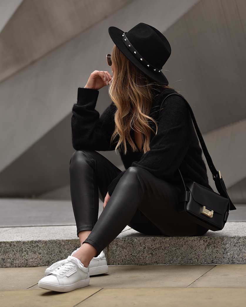 #color_black