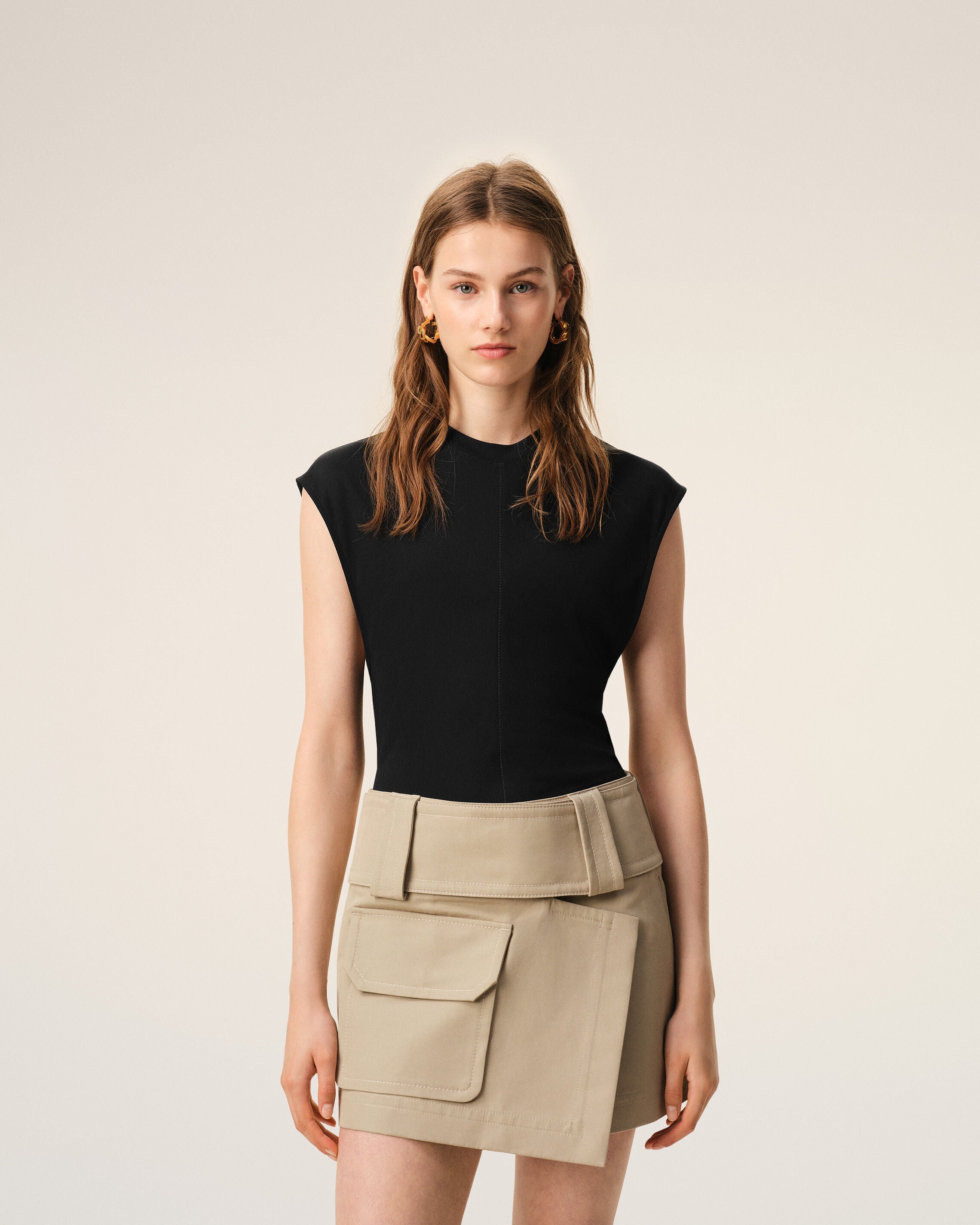 AmiParis Black Jersey Sleeveless Fitted Top