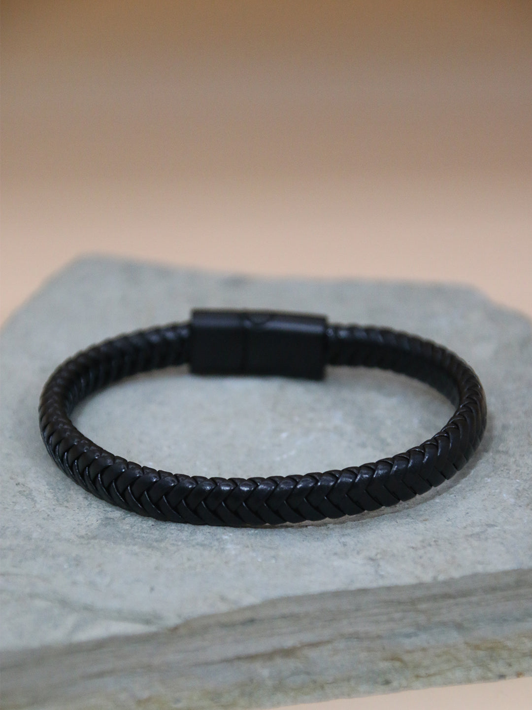 BLACK FUSION BRACELET FOR MEN