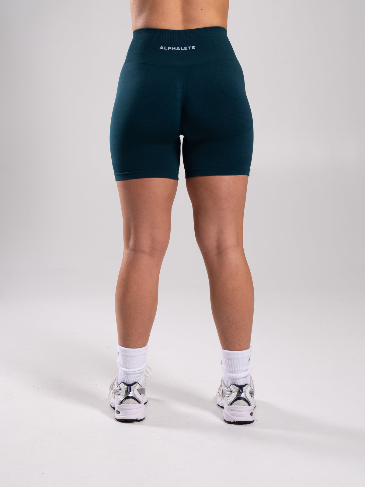Alphalete Women's Pump High Rise Short
