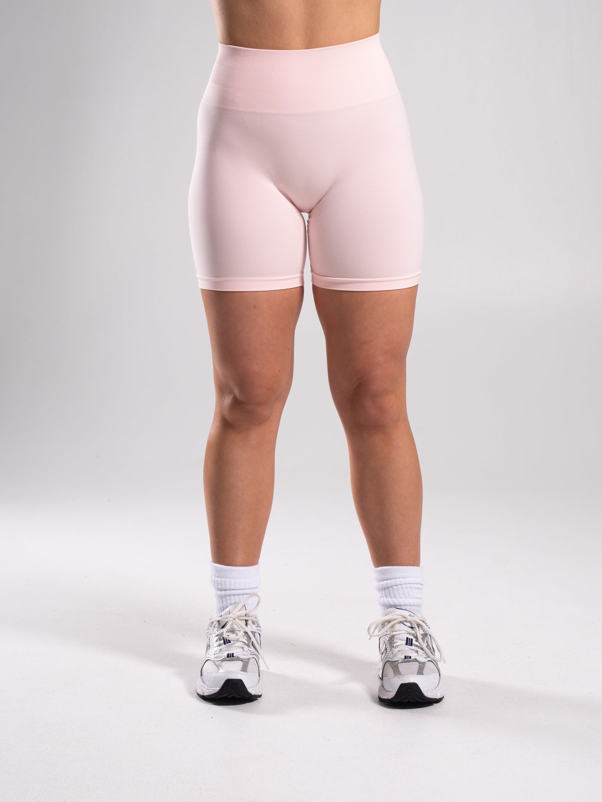 Alphalete Women's Pump High Rise Short