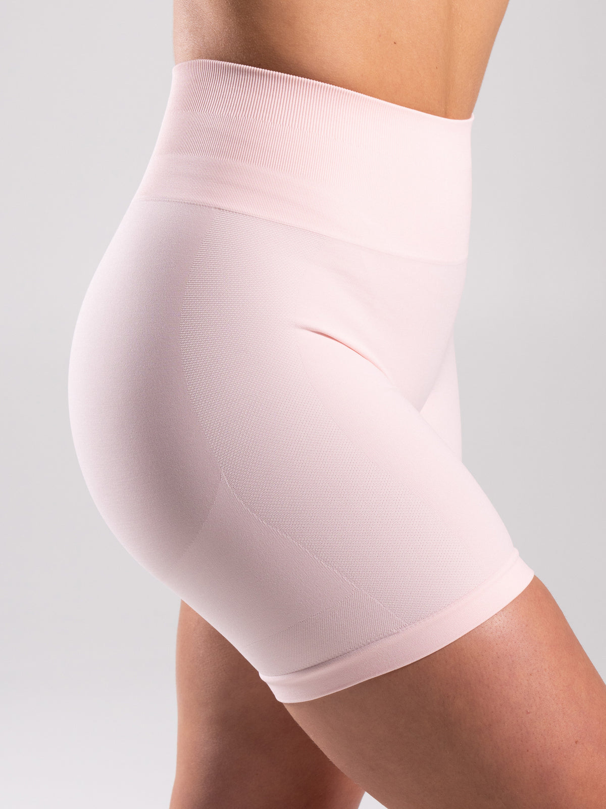 Alphalete Women's Pump High Rise Short