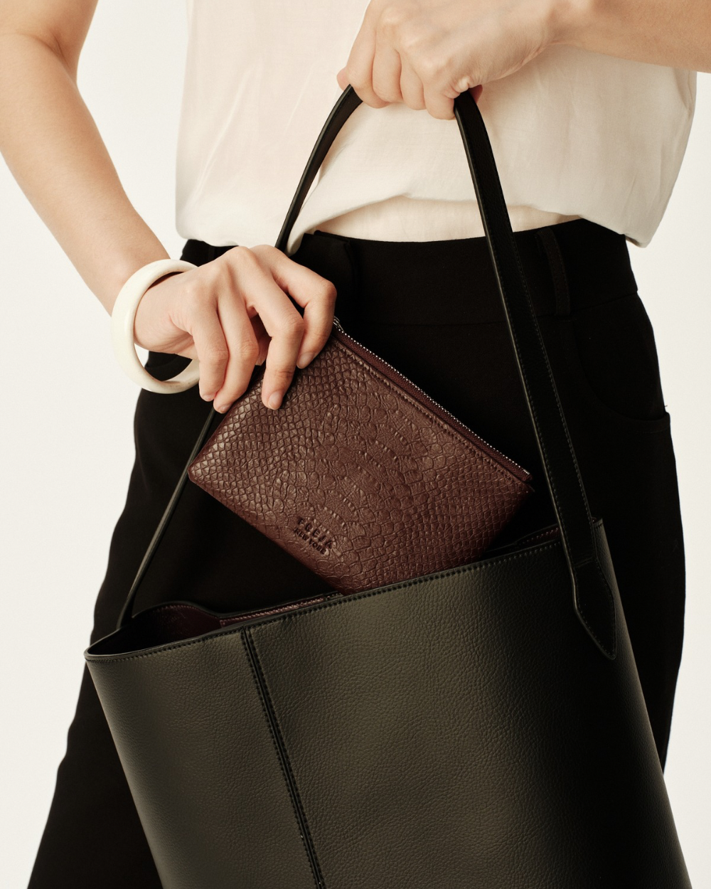 Freja Zip Pouch 8 Berry Croc