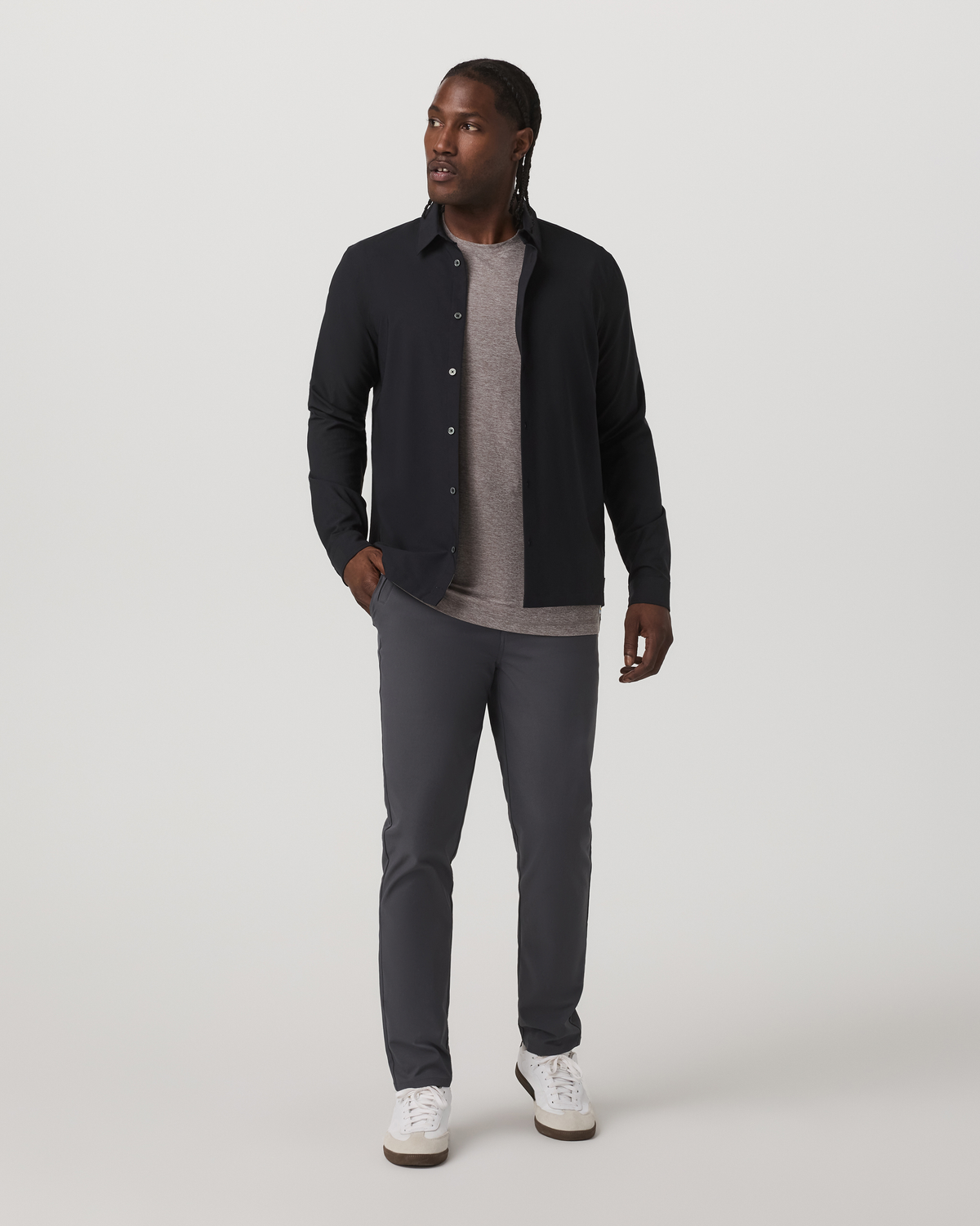 Vuori Long Sleeve Manhattan Button Down