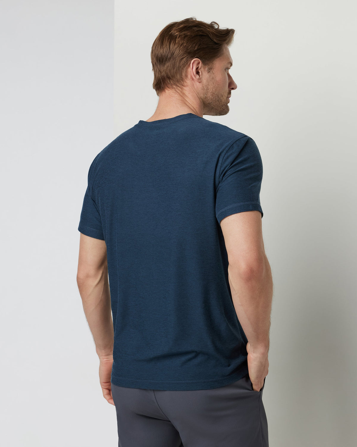 Vuori Strato Tech Vneck Tee