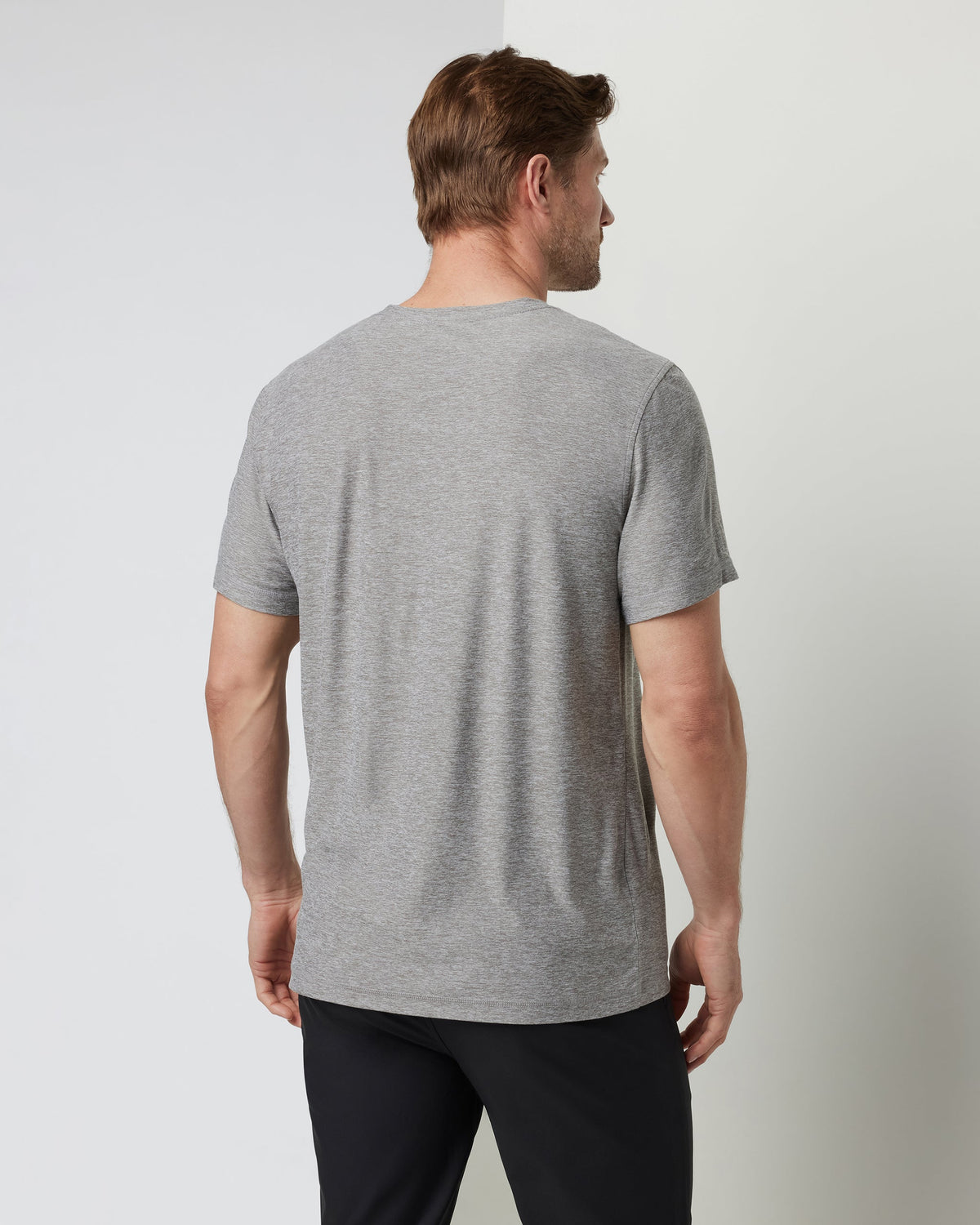 Vuori Strato Tech Vneck Tee