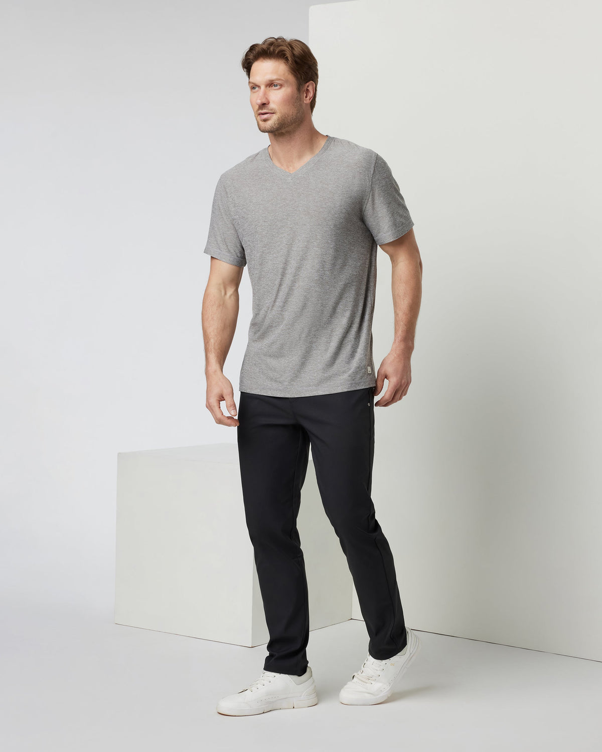 Vuori Strato Tech Vneck Tee