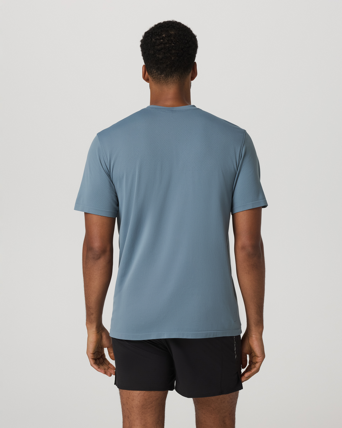 Vuori Short Sleeve Clearview Seamless Tee