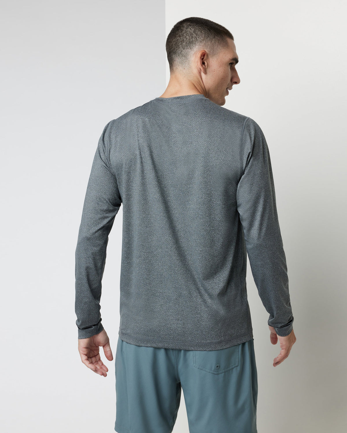 Vuori Long Sleeve Tradewind Performance Tee 20