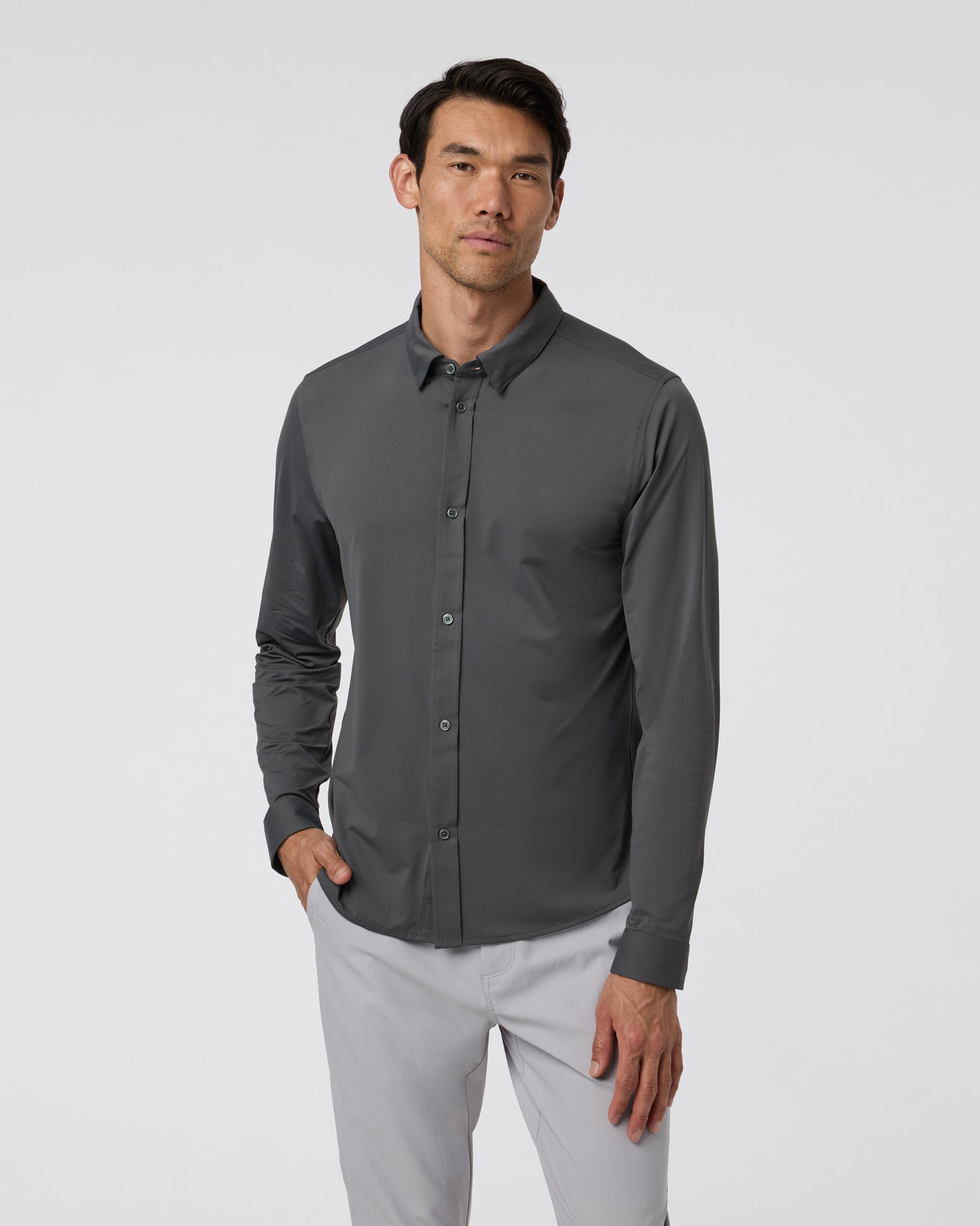 Vuori Long Sleeve Travellite Button Down