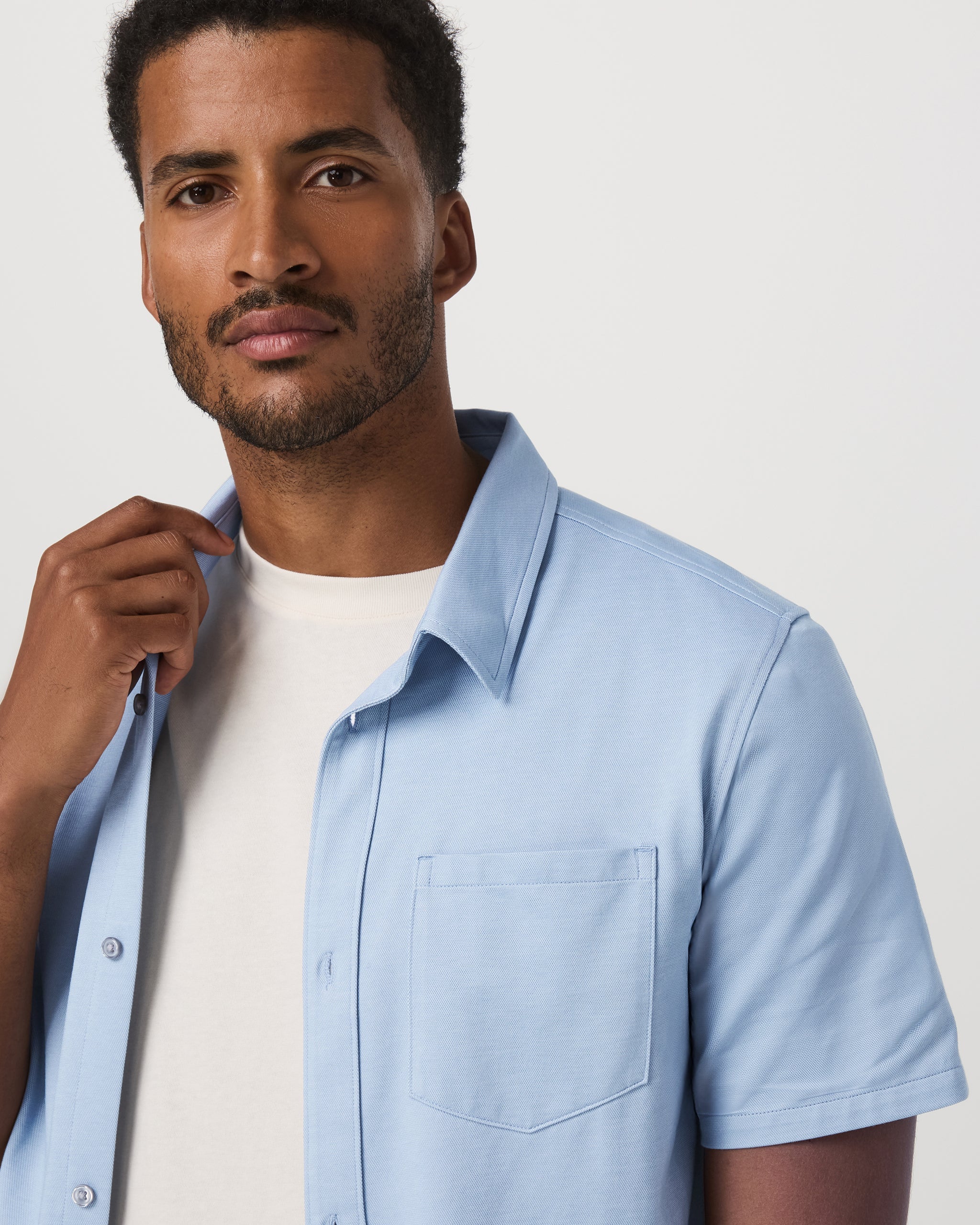Vuori Short Sleeve Knit Oxford Button Down Classic Fit
