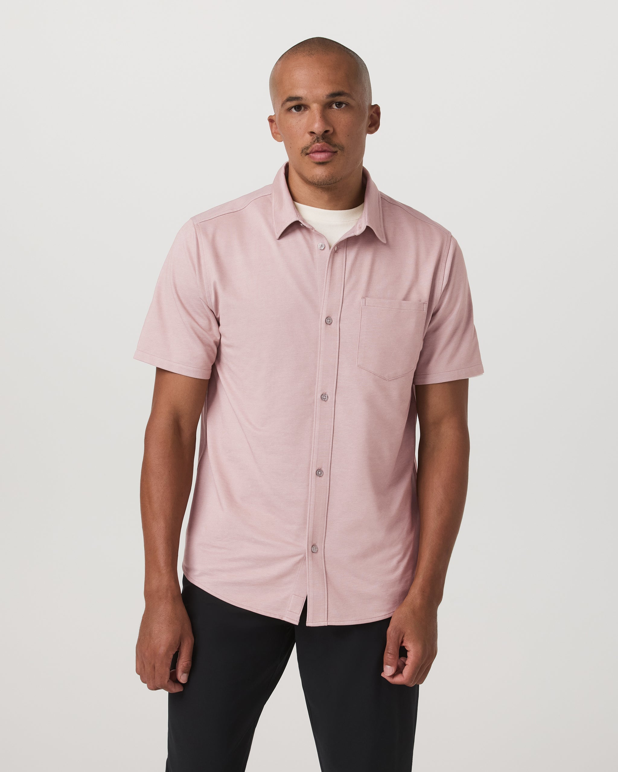 Vuori Short Sleeve Knit Oxford Button Down Classic Fit