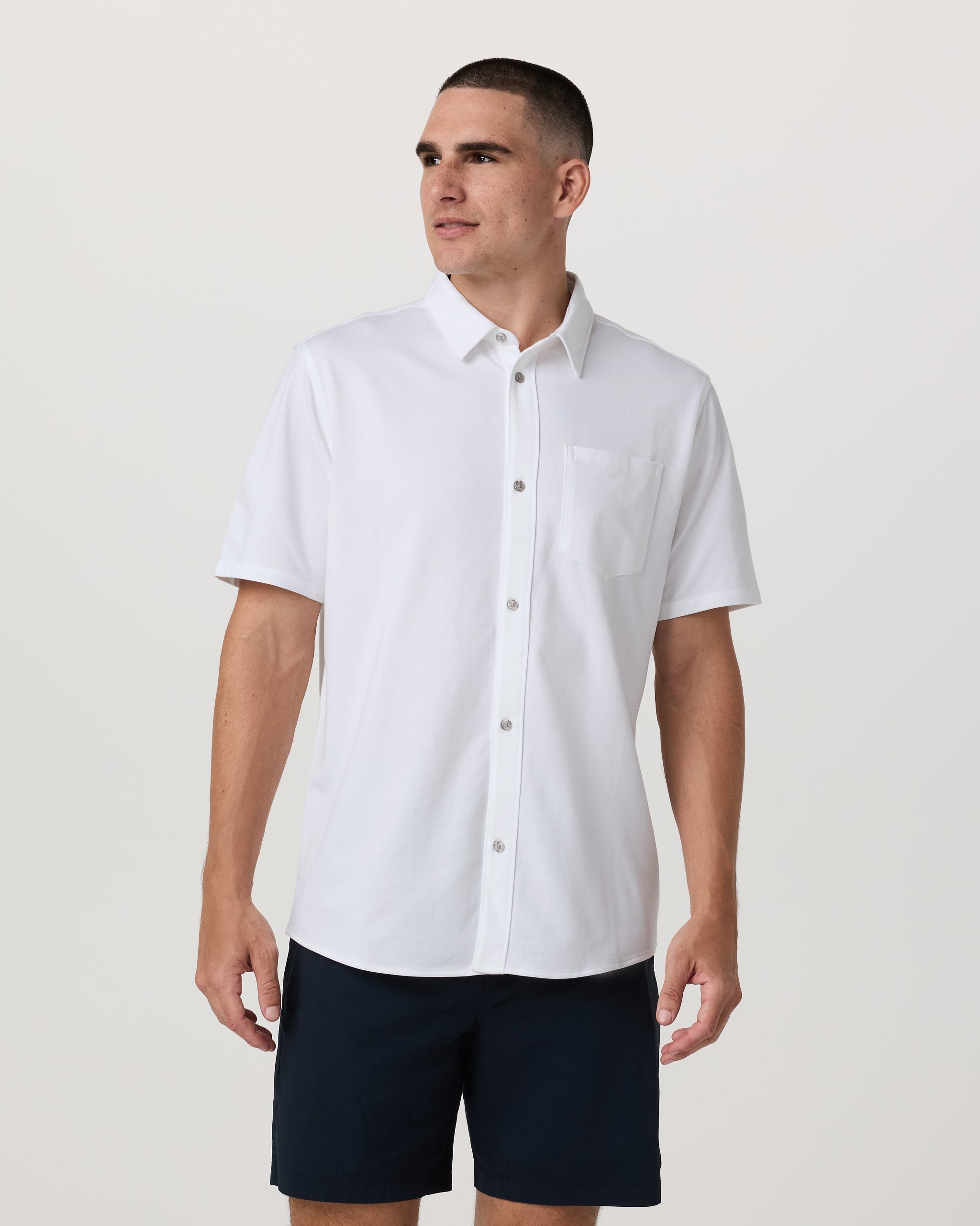 Vuori Short Sleeve Knit Oxford Button Down Classic Fit
