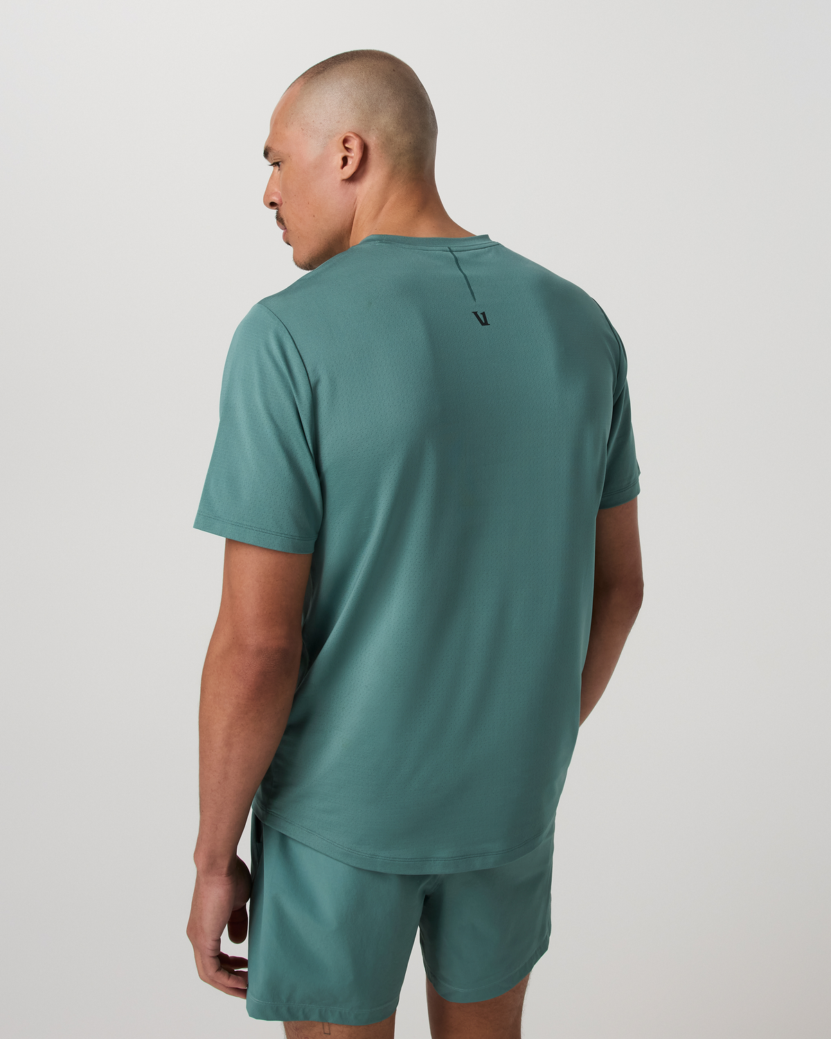Vuori Short Sleeve Viewpoint Performance Tee 20