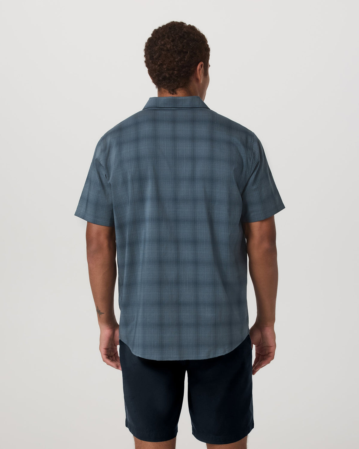 Vuori Short Sleeve Plaid Button Down Shirt