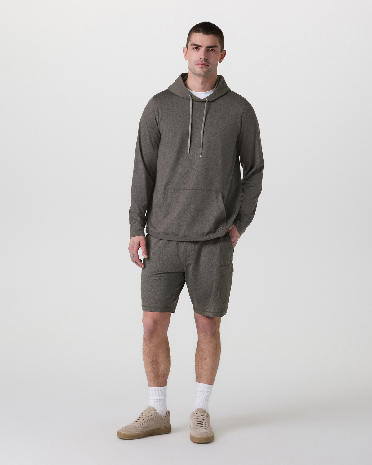 Vuori Sunday Performance Utility Short 8