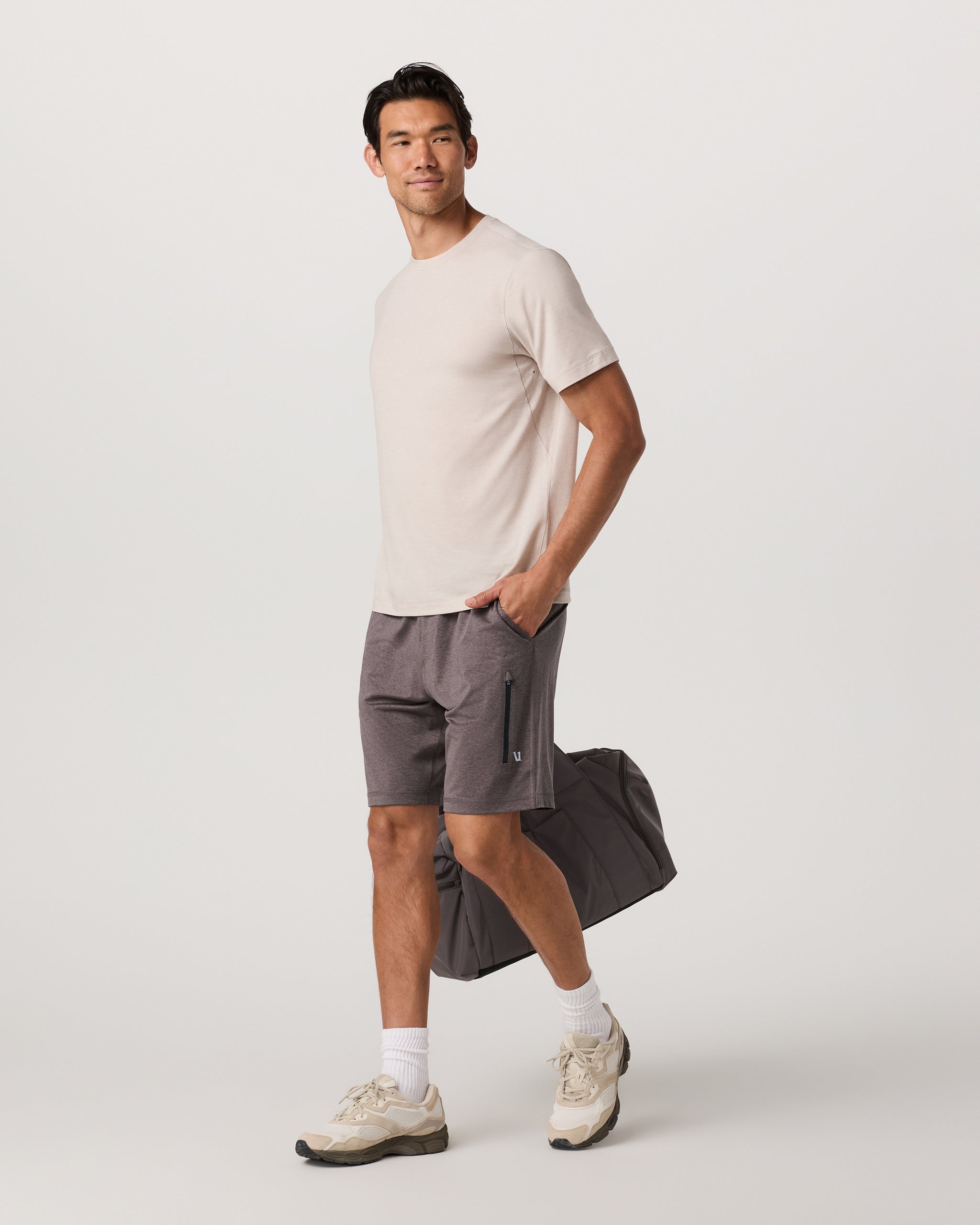 Vuori Sunday Performance Short 8