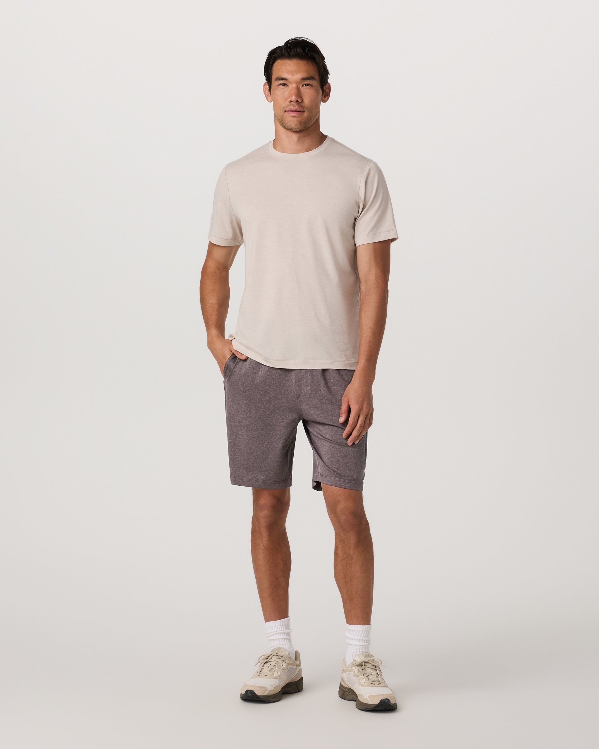 Vuori Sunday Performance Short 8