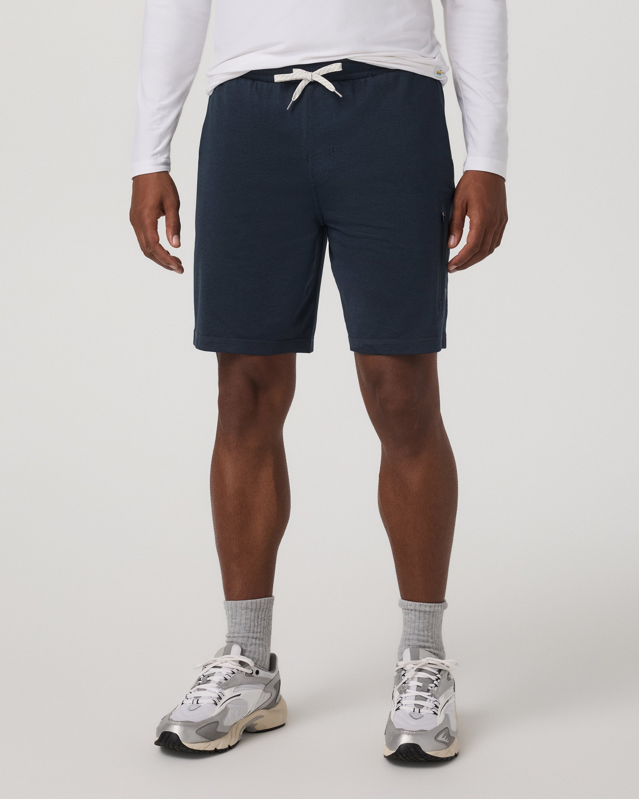 Vuori Sunday Performance Short 8