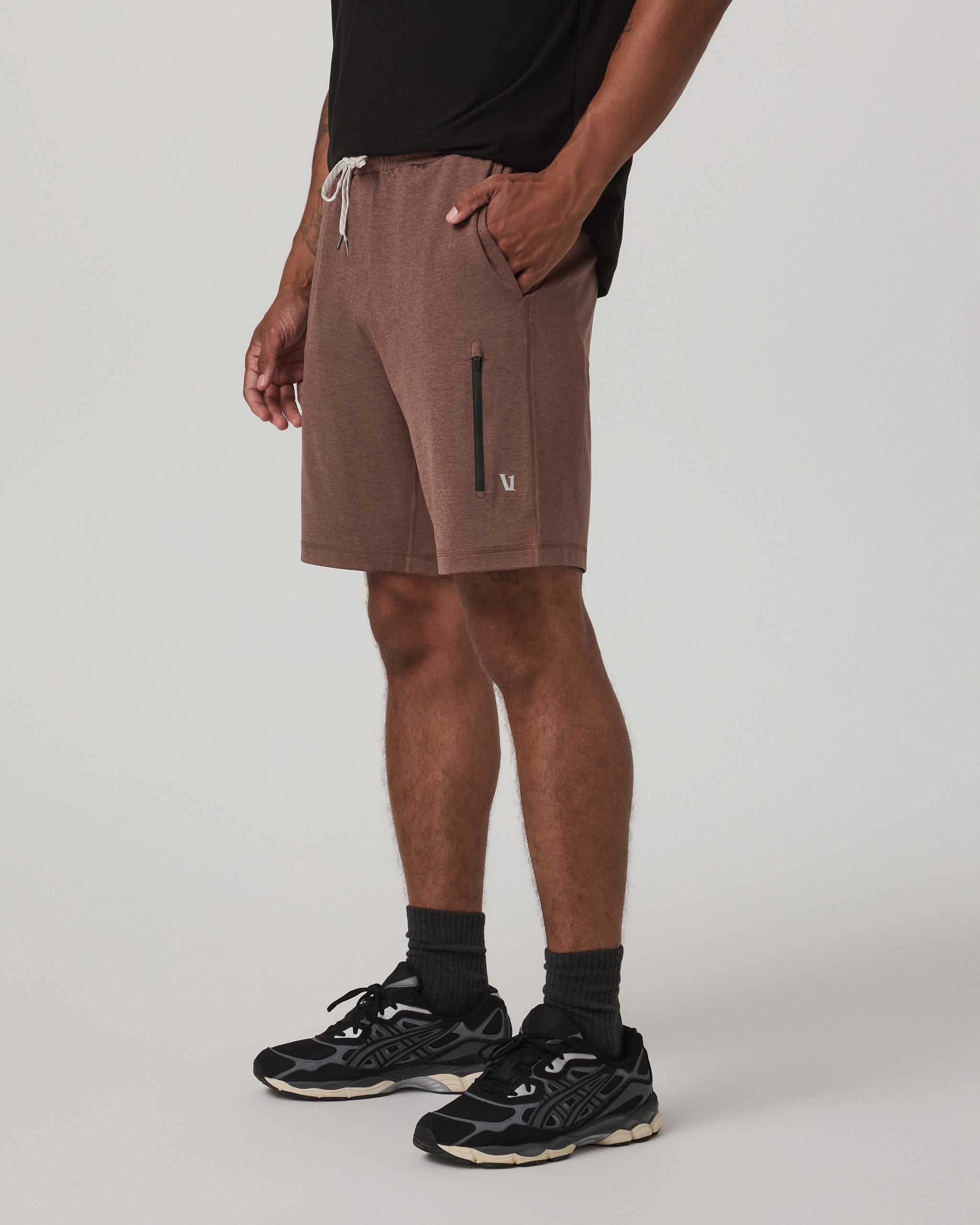 Vuori Sunday Performance Short 8