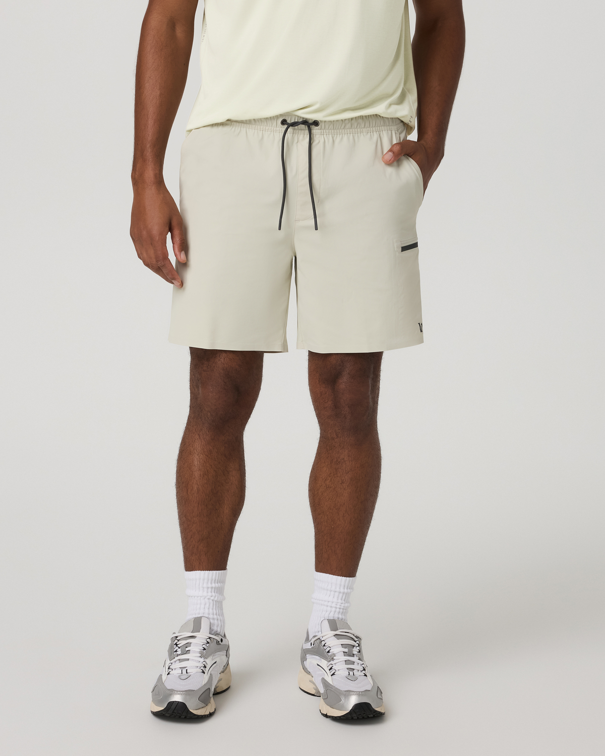 Vuori Grafton Short Unlined 7