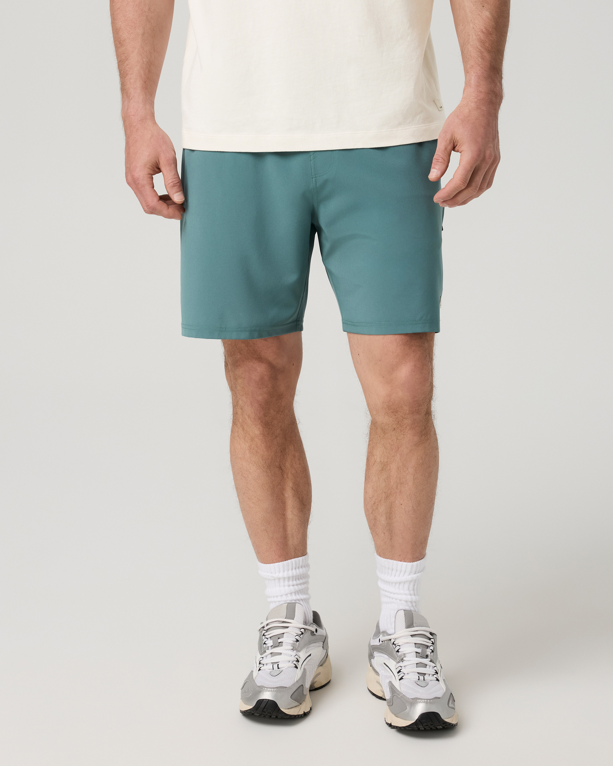 Vuori Banks Session Short Unlined 7
