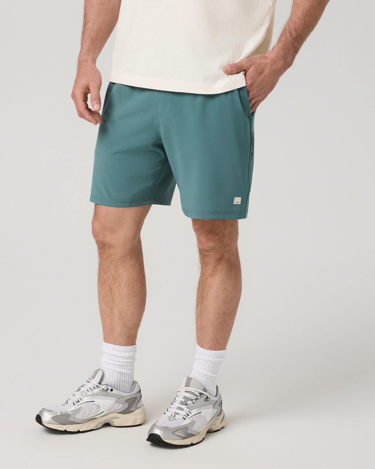 Vuori Banks Session Short Unlined 7