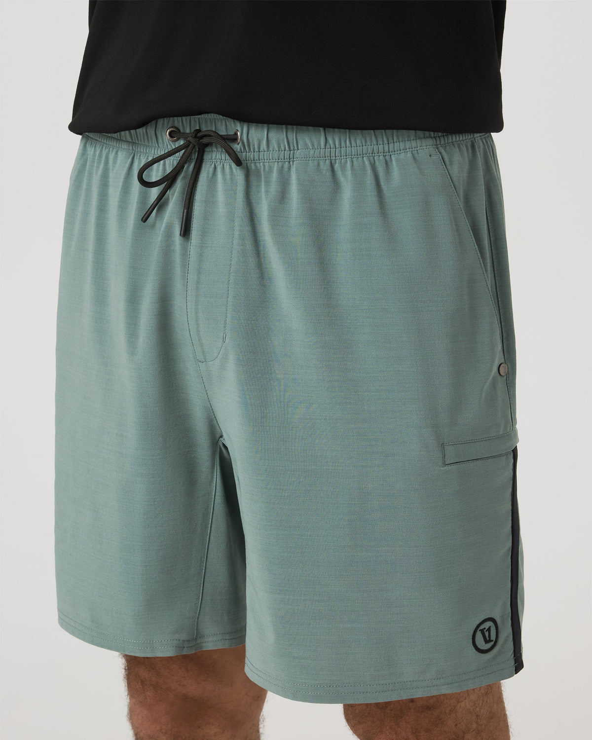 Vuori Elevate Kore Utility Short Lined 7