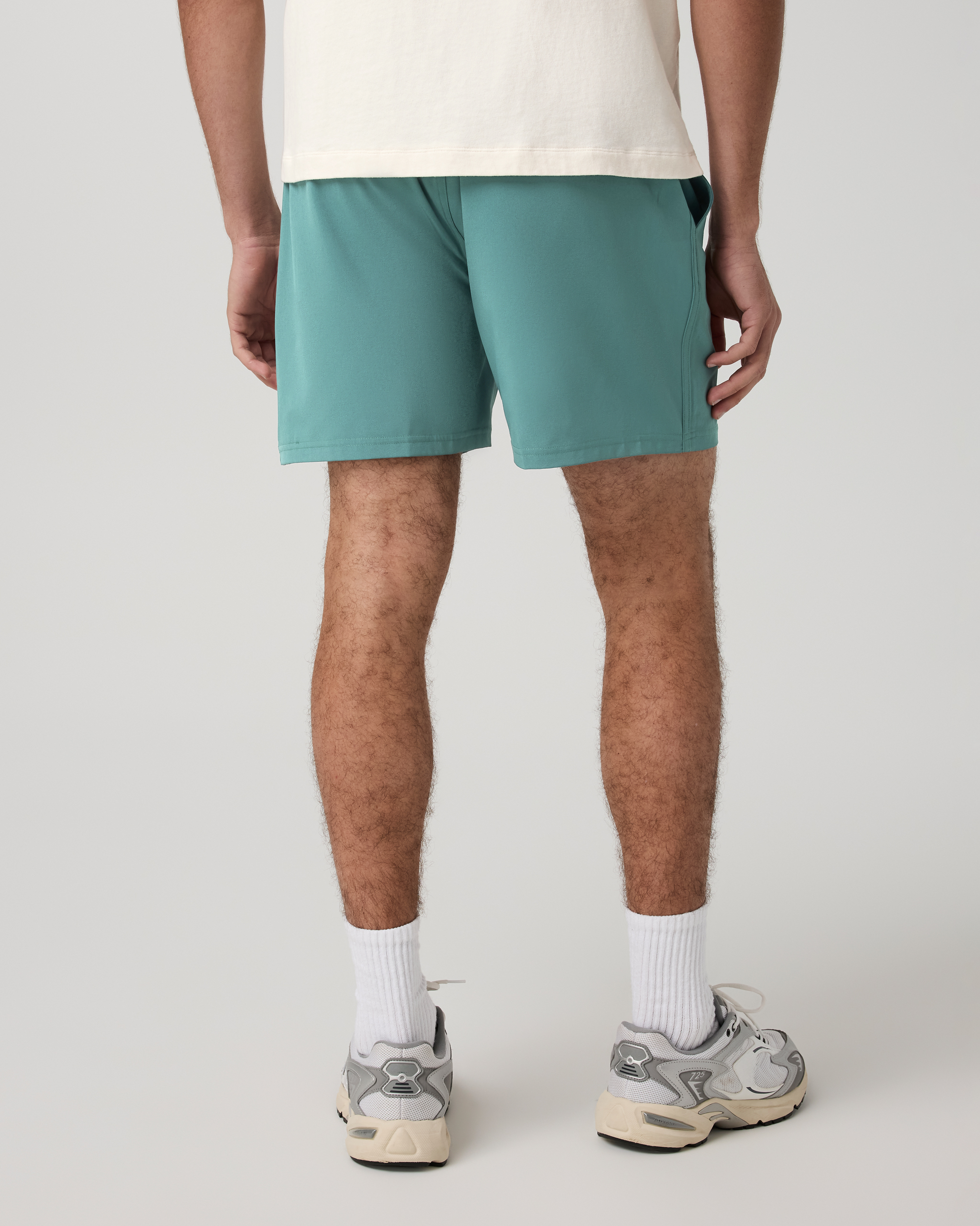 Vuori Banks Session Short Unlined 5