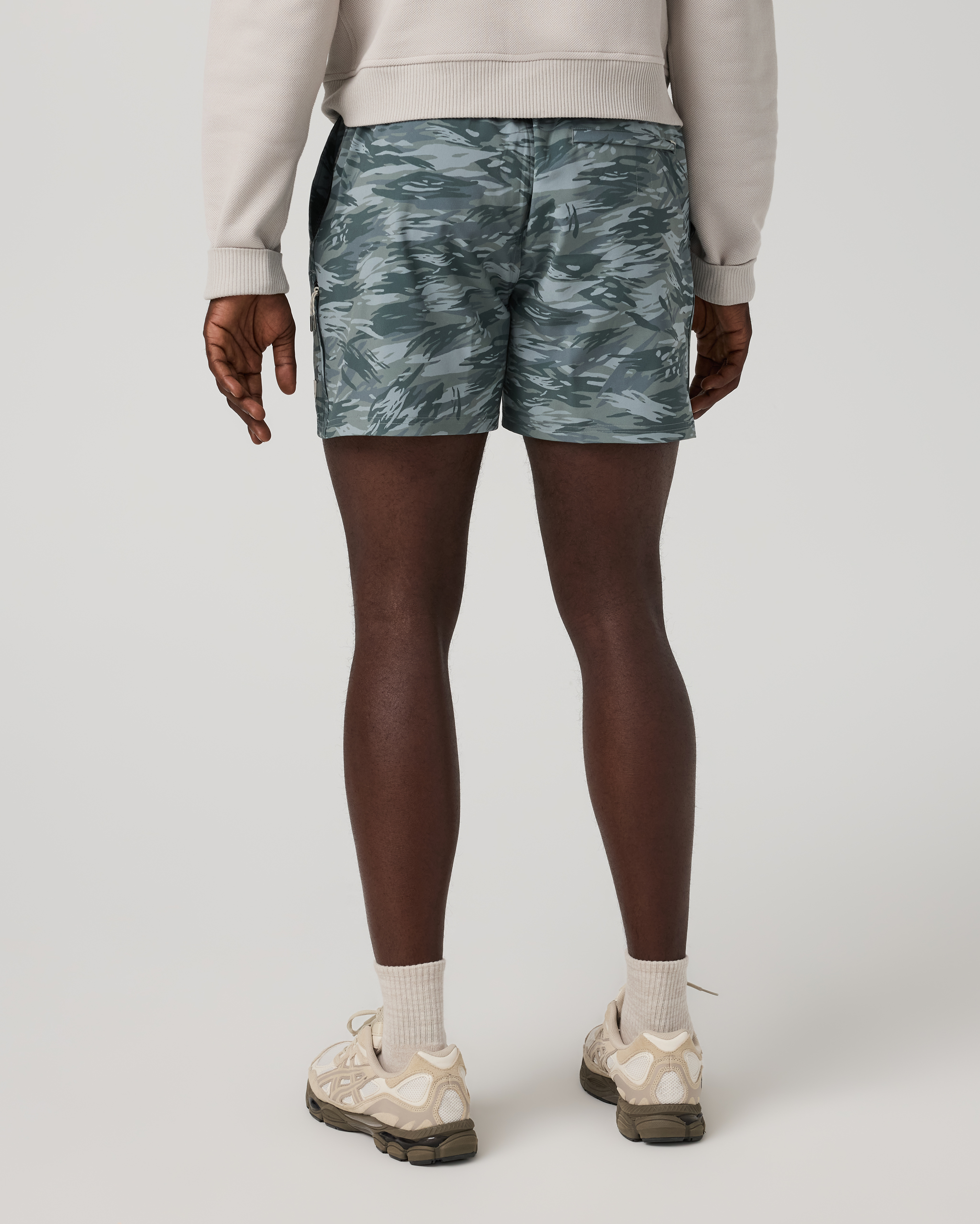Vuori Banks Session Short Unlined 5