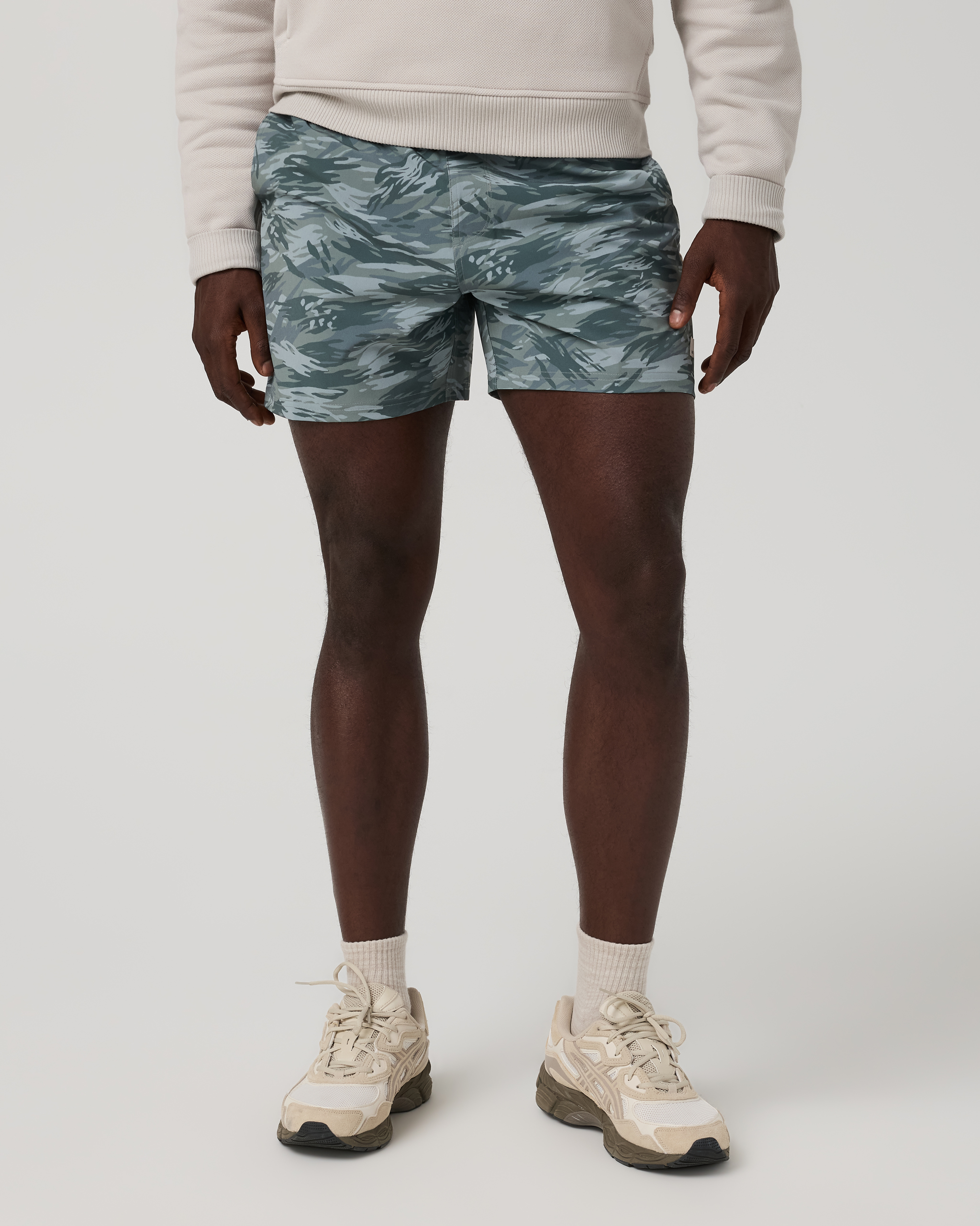 Vuori Banks Session Short Unlined 5