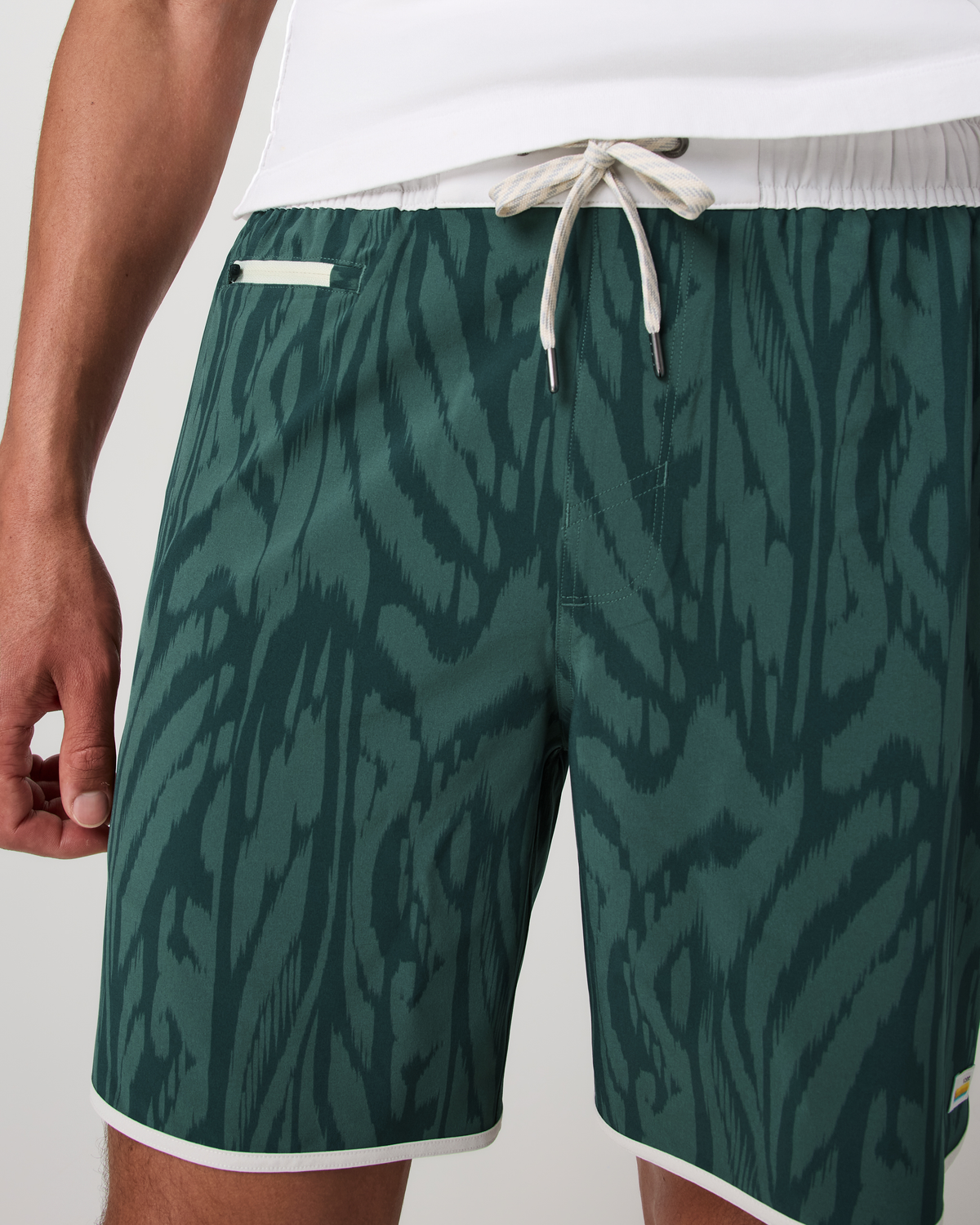 Vuori Banks Short Unlined 7