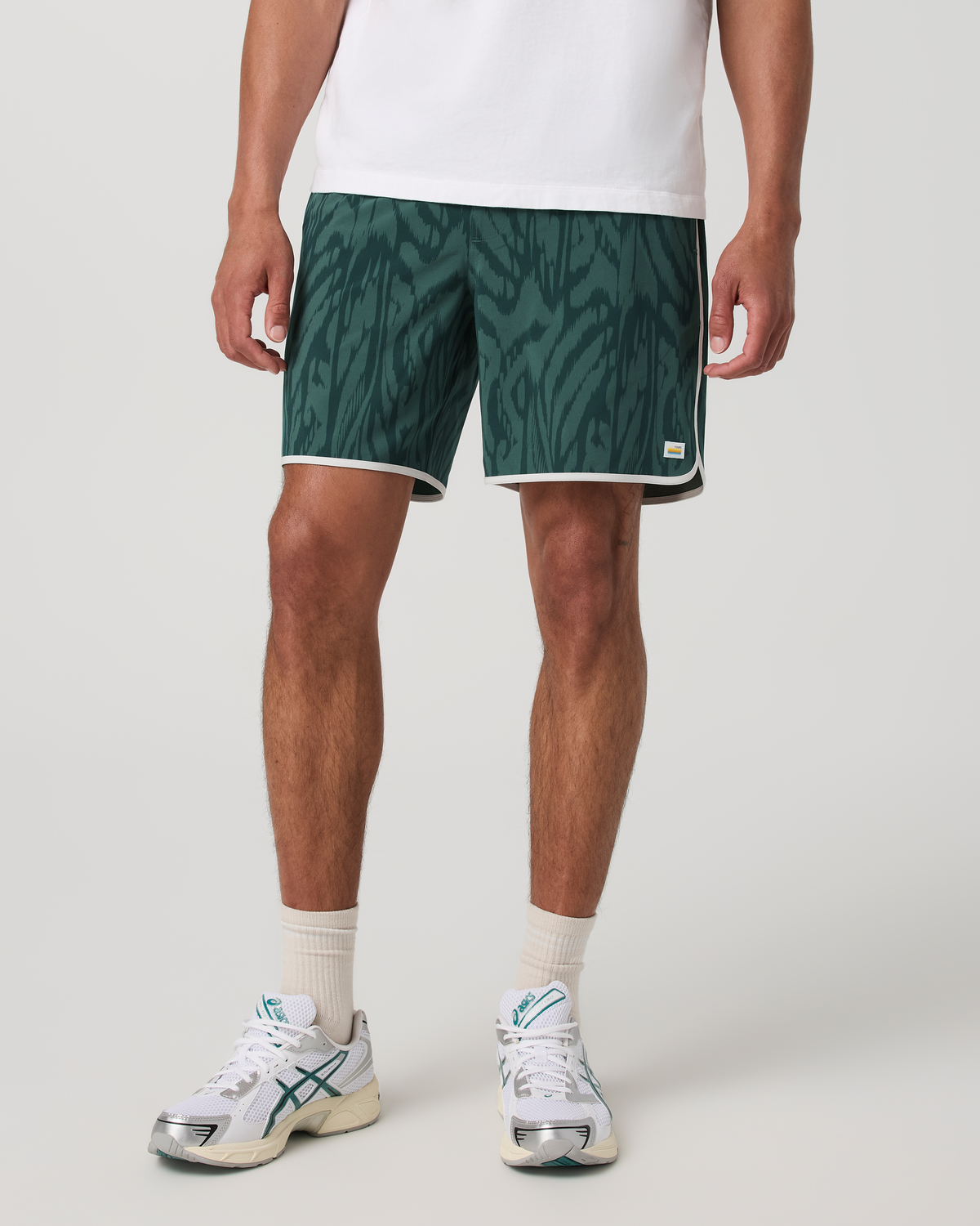 Vuori Banks Short Unlined 7