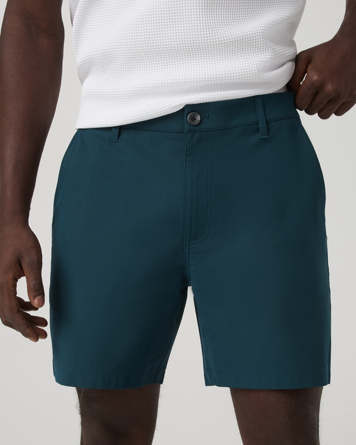 Vuori Meta Short 6