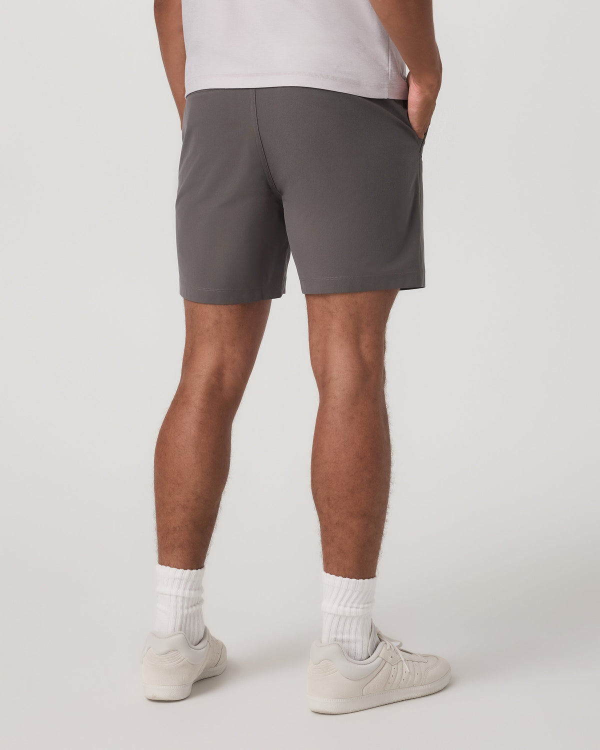 Vuori Meta Short 6