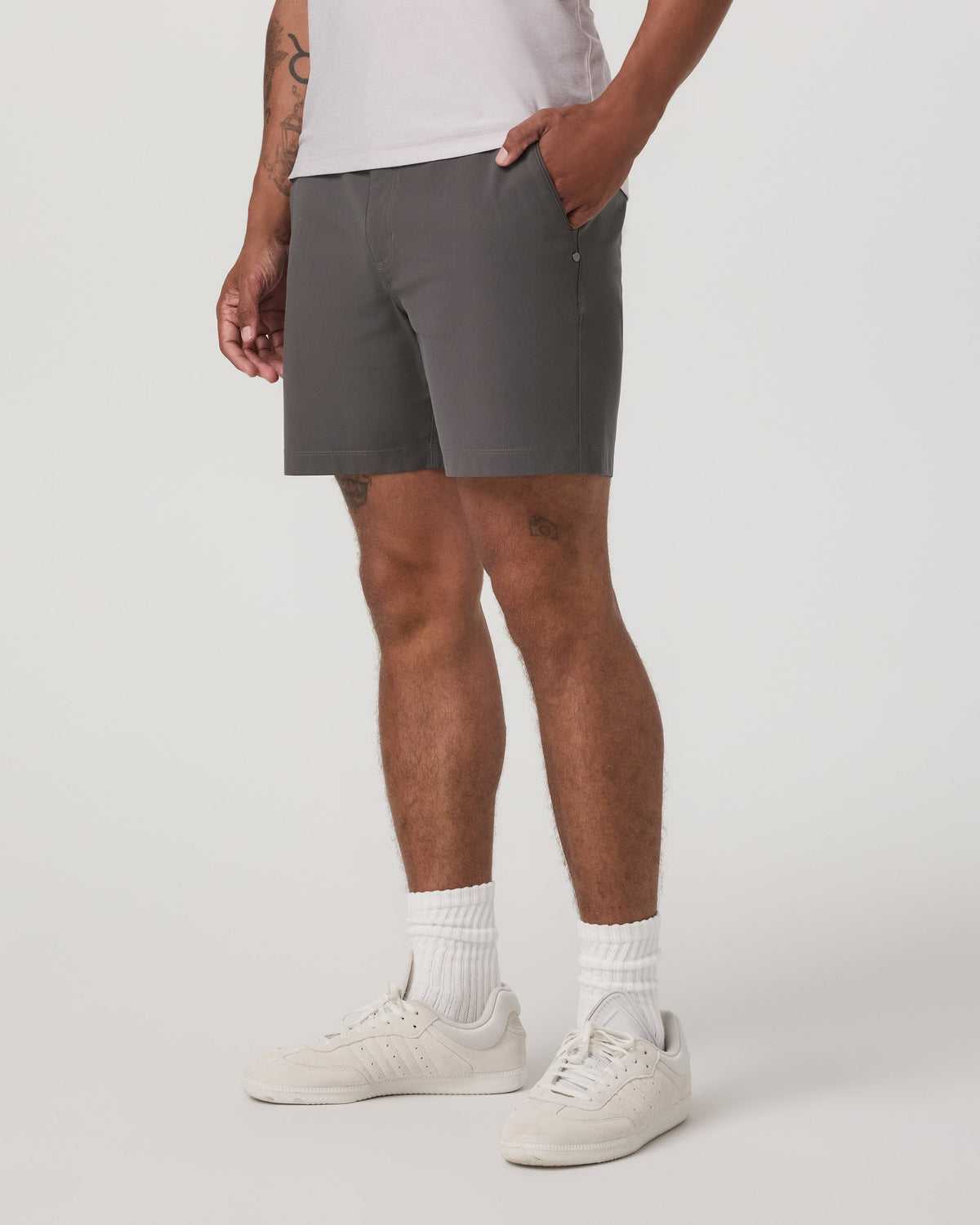 Vuori Meta Short 6