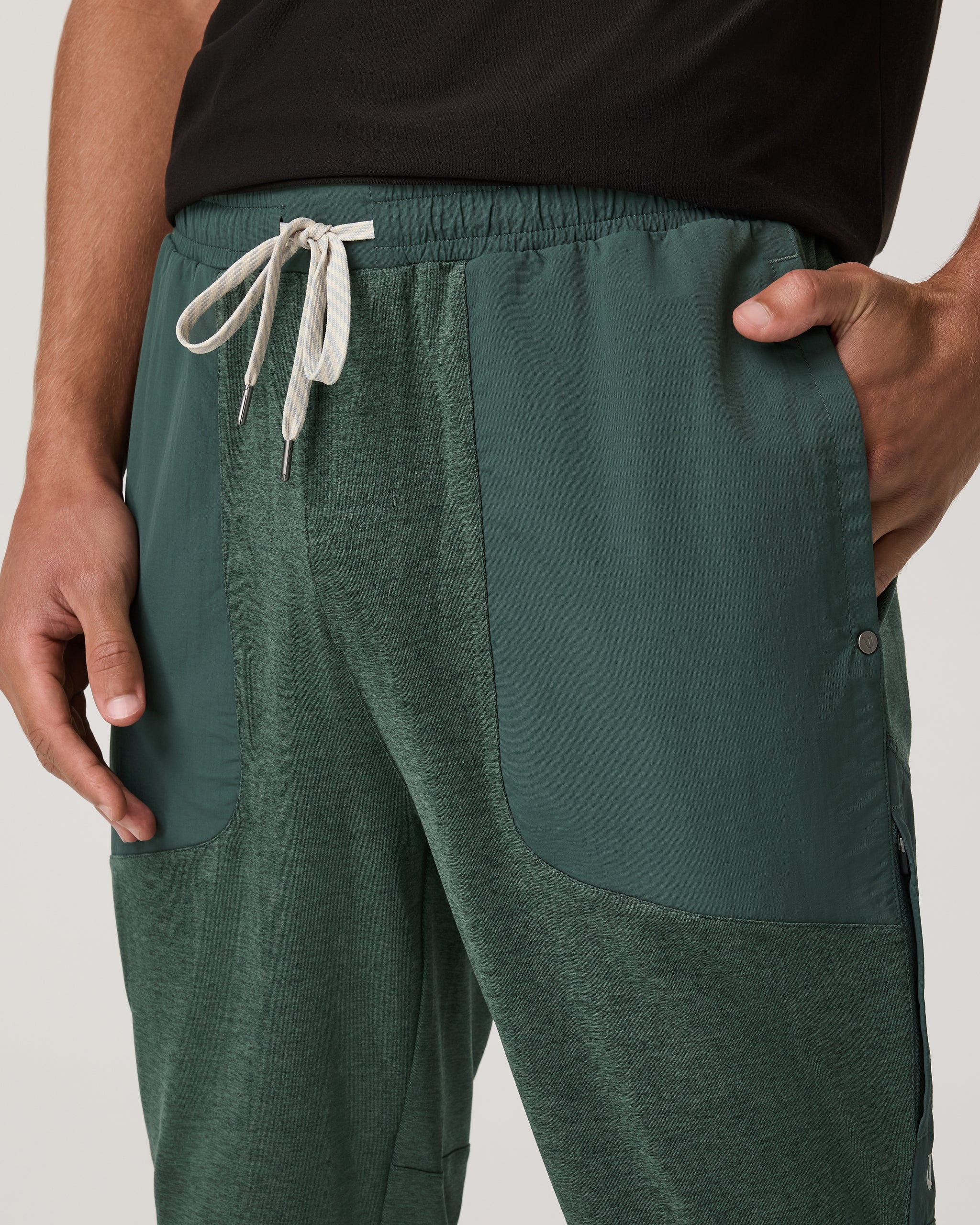Vuori Sunday Performance Mixed Media Jogger 28
