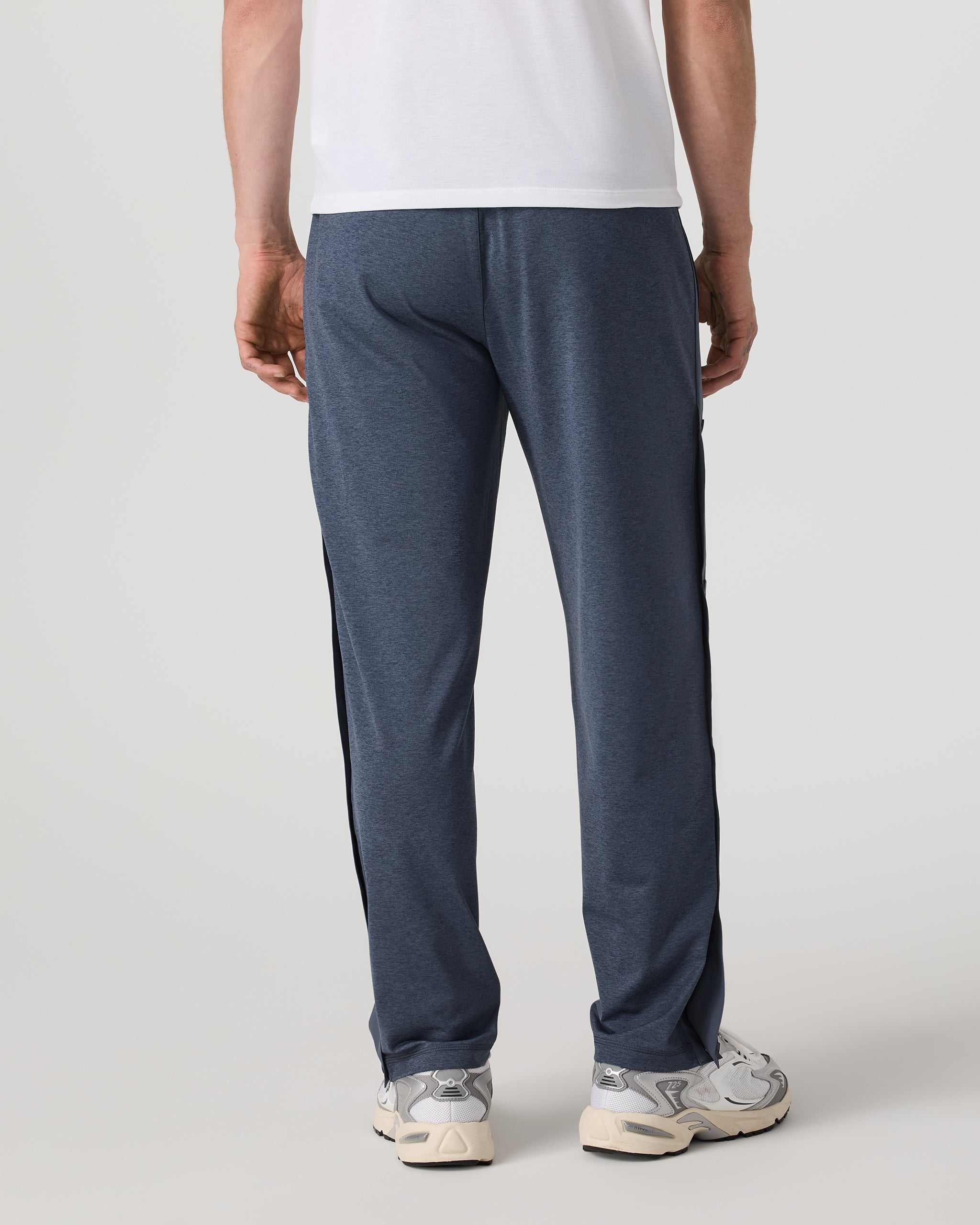 Vuori Sunday Performance Warm Up Pant 30