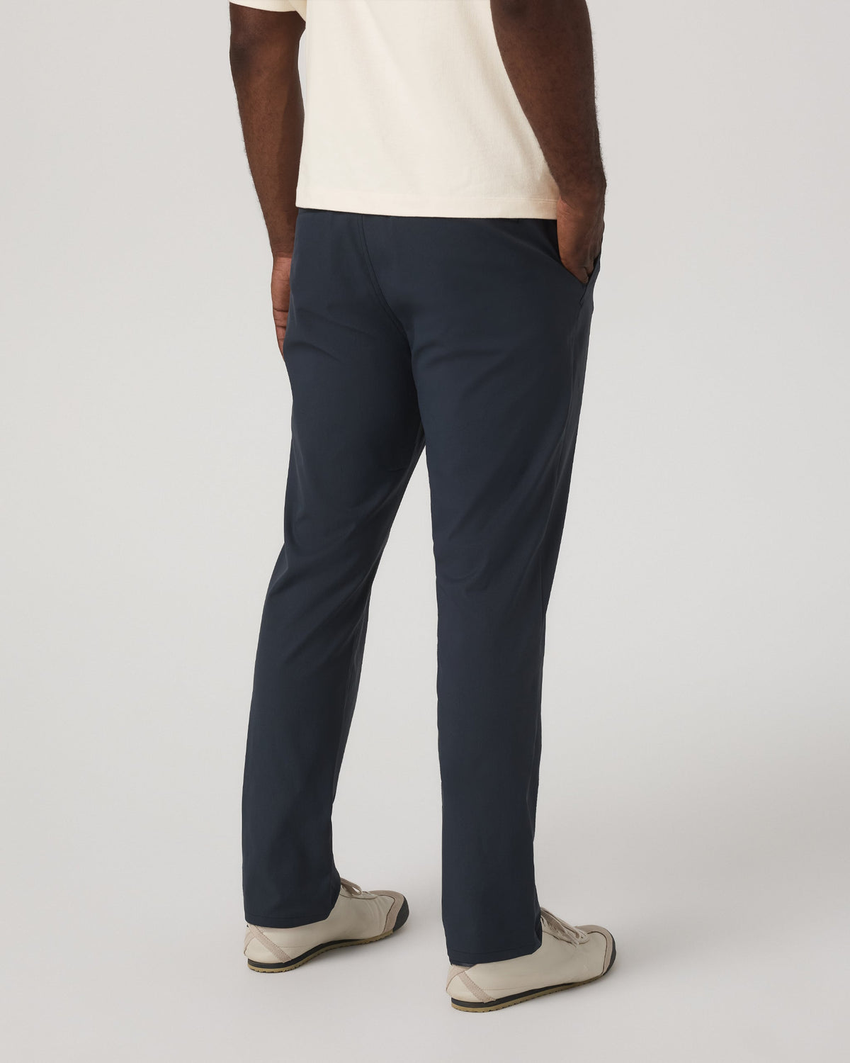 Vuori Cascade Tech Chino Pant Classic Fit 32