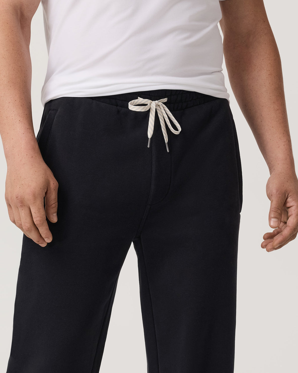 Vuori Seaside Straight Leg Sweatpant 30