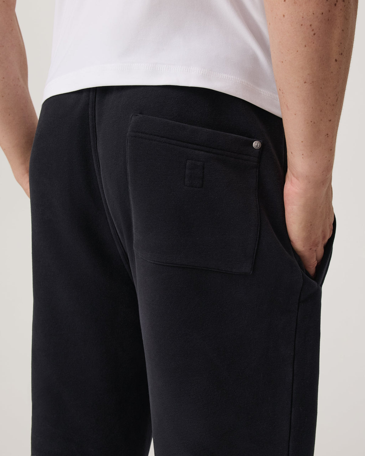 Vuori Seaside Straight Leg Sweatpant 30