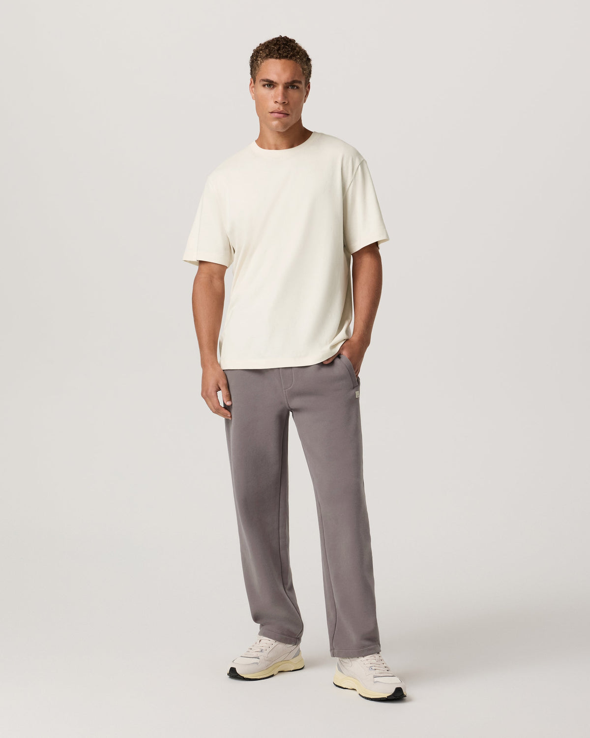 Vuori Seaside Straight Leg Sweatpant 30