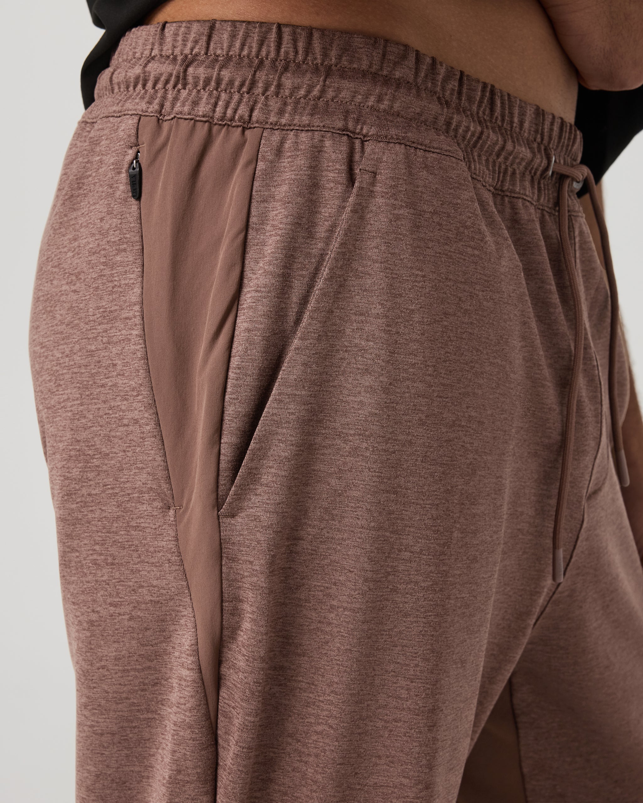 Vuori Sunday Performance Track Pant 30