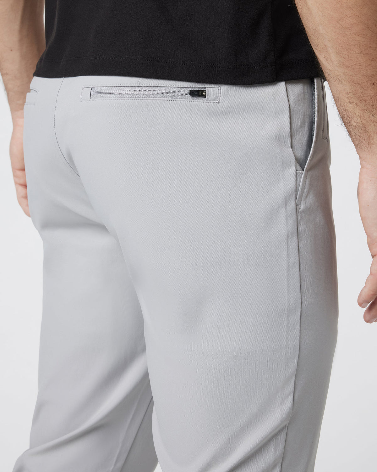 Vuori Cascade Tech Chino Pant Athletic Slim Fit 32