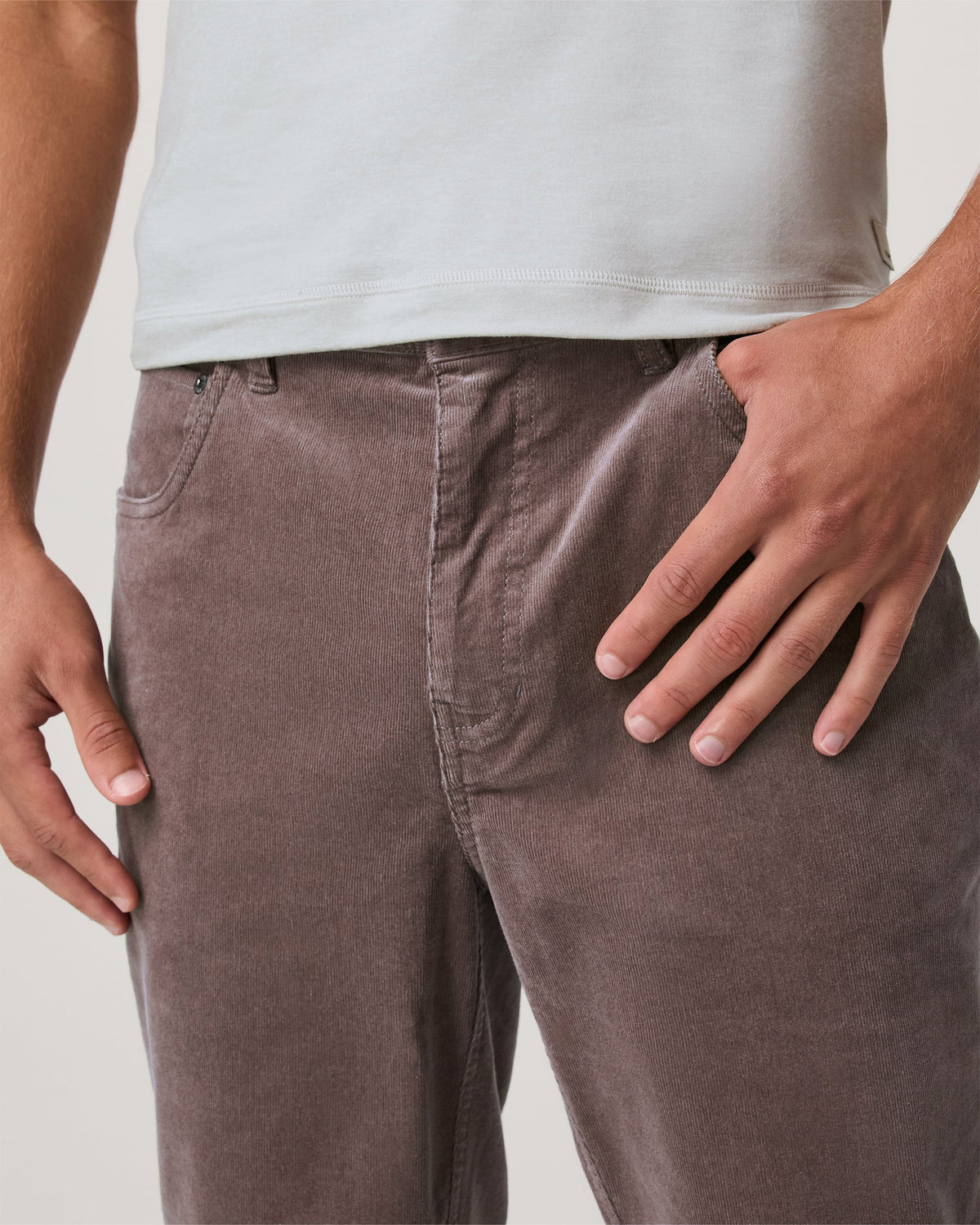 Vuori Optimist 5 Pocket Cord Pant Athletic Slim Fit
